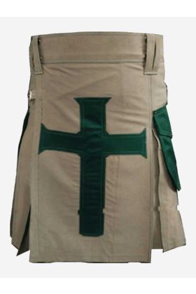 Von Christus inspirierter Kilt mit Khaki-Basis und grünen Taschen - Schottisher Kilt